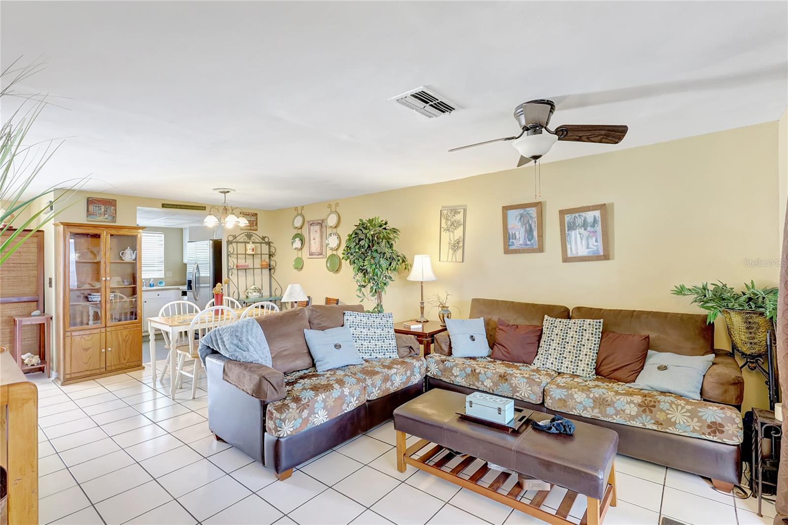 2811 S PINES DR #15, LARGO, FL, 33771