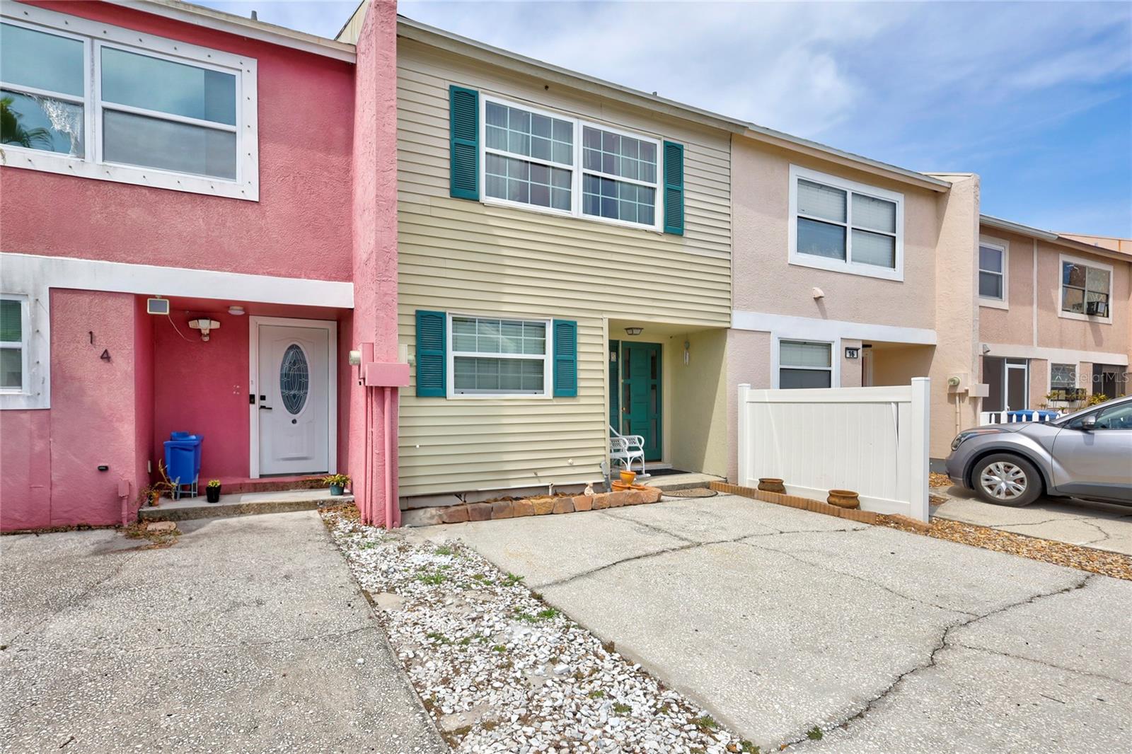 2811 S PINES DR #15, LARGO, FL, 33771