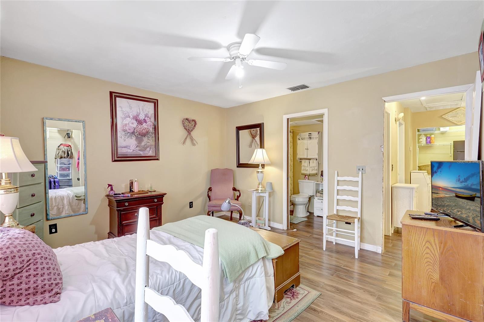 2811 S PINES DR #15, LARGO, FL, 33771