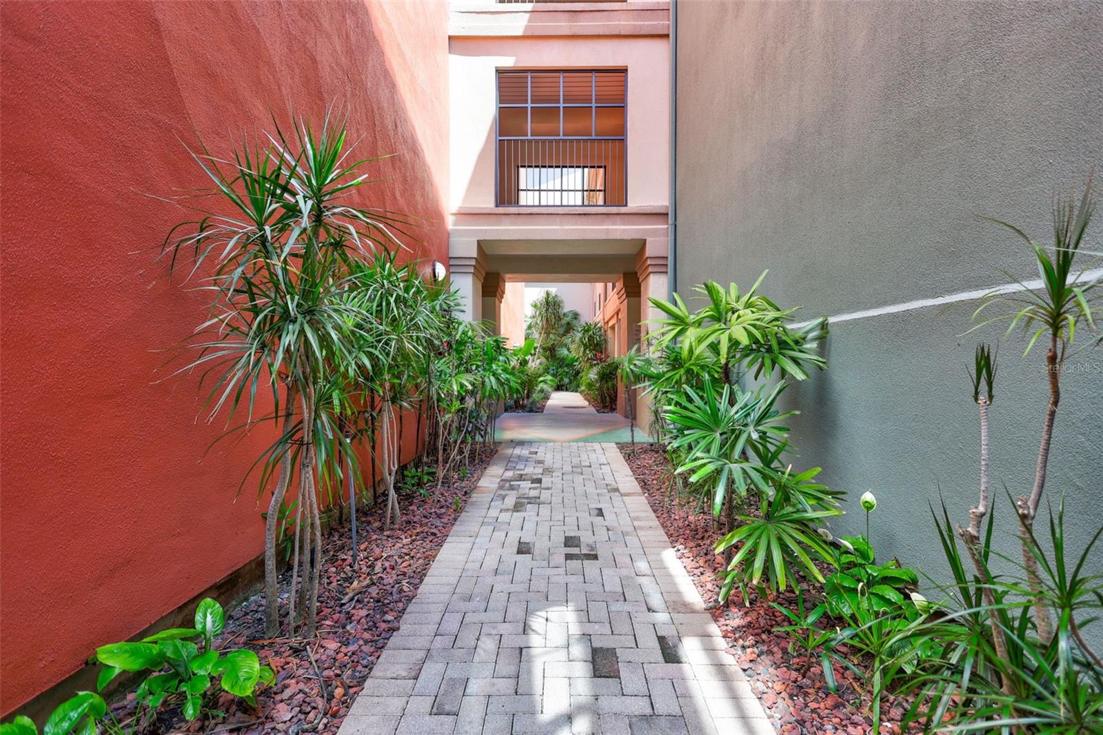 2411 W HORATIO ST #526, TAMPA, FL, 33609