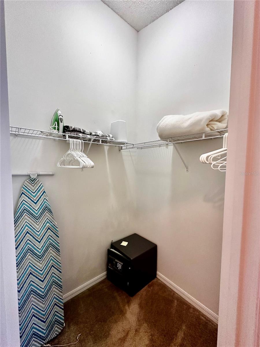 102 FOX LOOP, DAVENPORT, FL, 33837