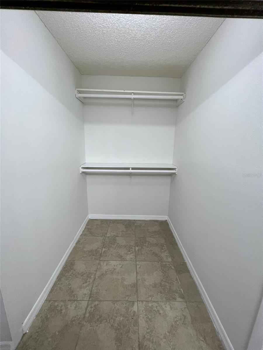 4372 MIDDLEBROOK RD #3, ORLANDO, FL, 32811