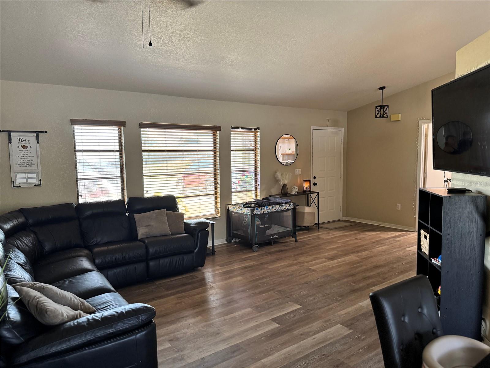 376 WATERSIDE ST, PORT CHARLOTTE, FL, 33954