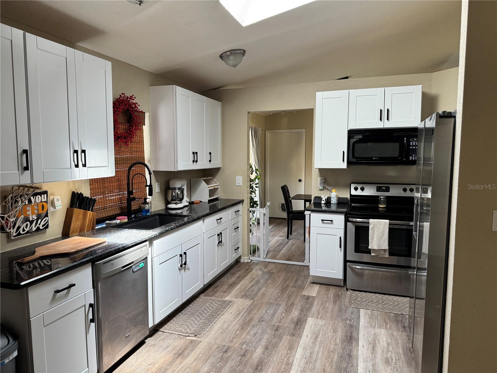 376 WATERSIDE ST, PORT CHARLOTTE, FL, 33954