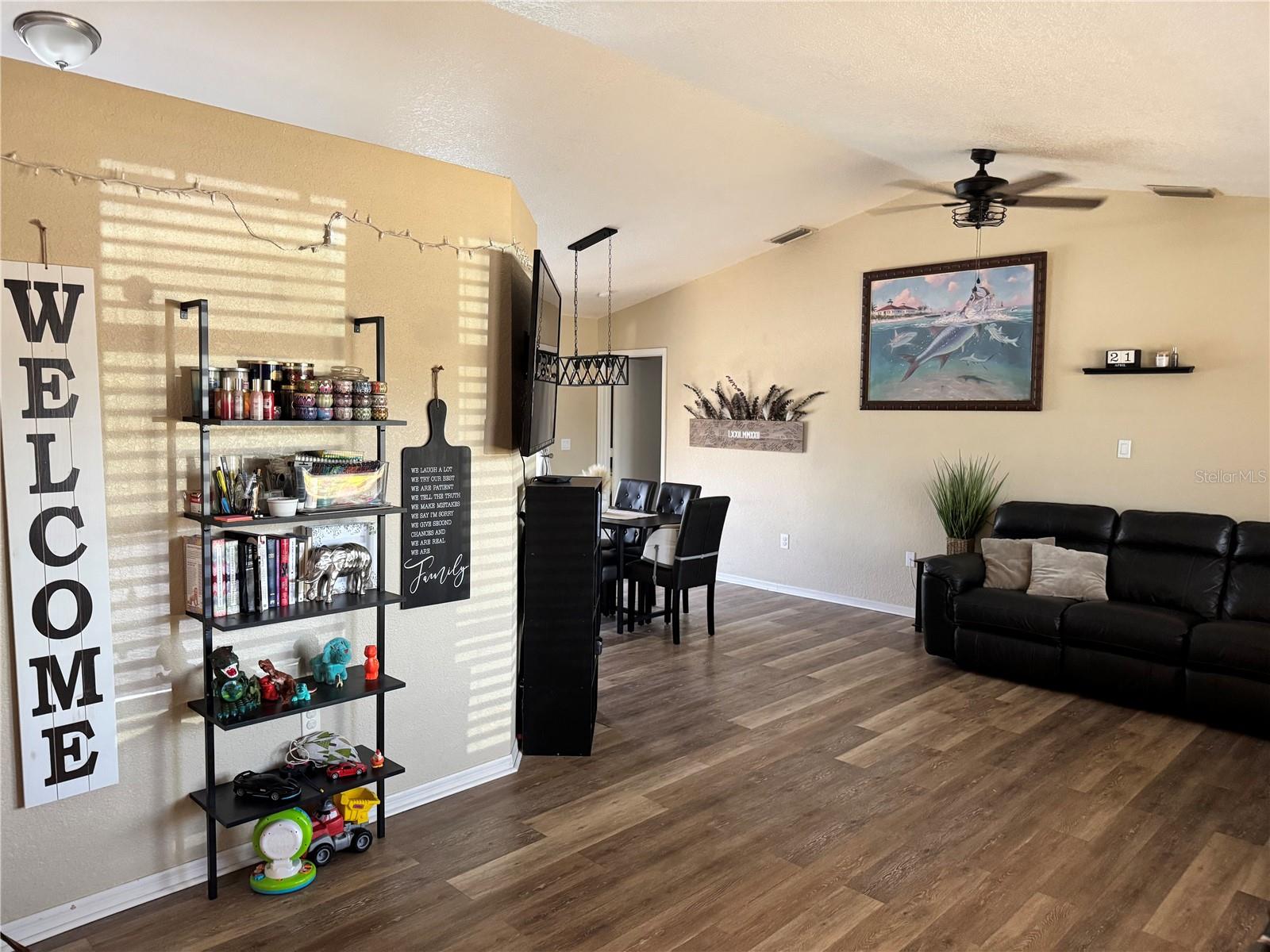 376 WATERSIDE ST, PORT CHARLOTTE, FL, 33954