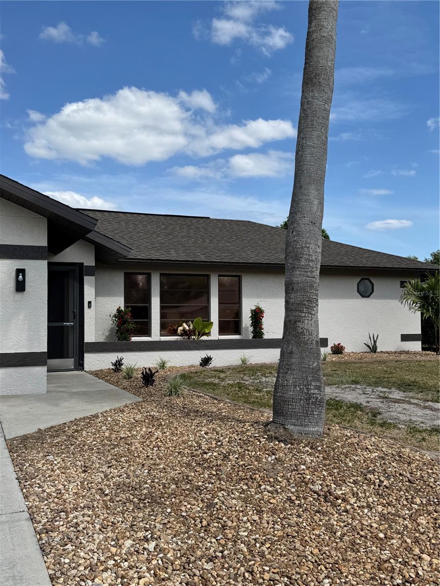 376 WATERSIDE ST, PORT CHARLOTTE, FL, 33954