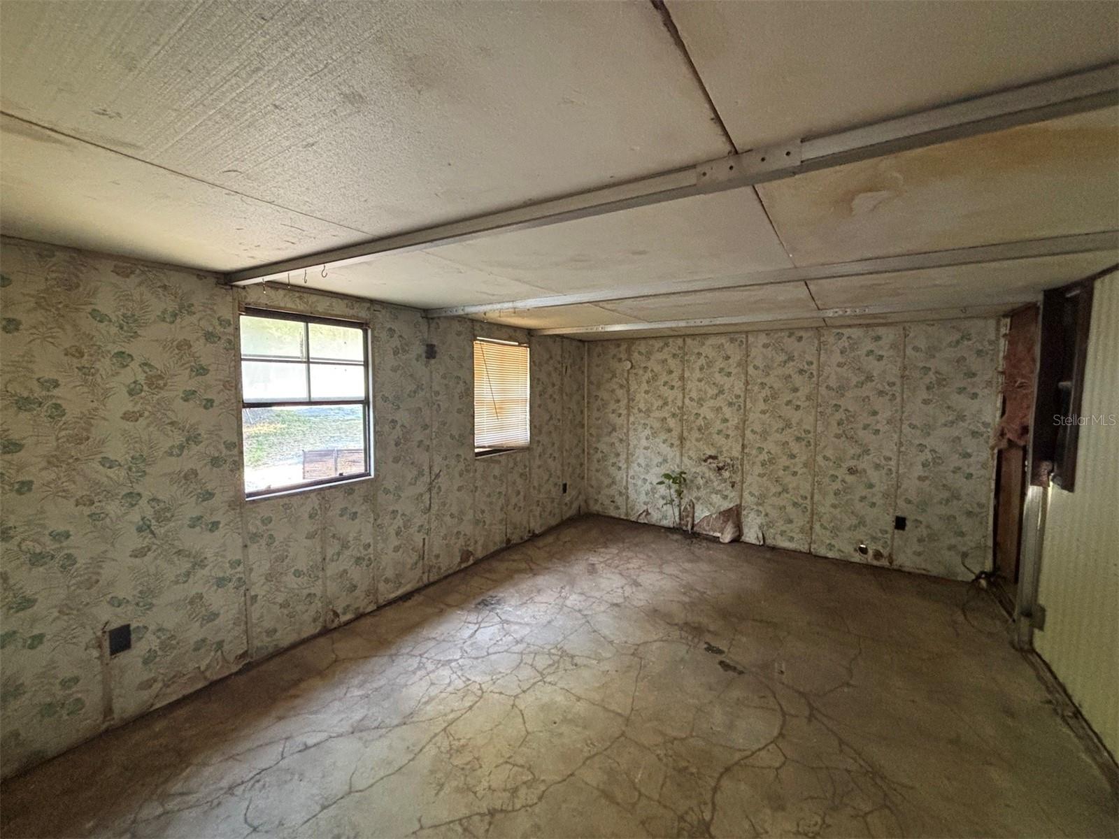 16890 E FORT KING ST, SILVER SPRINGS, FL, 34488