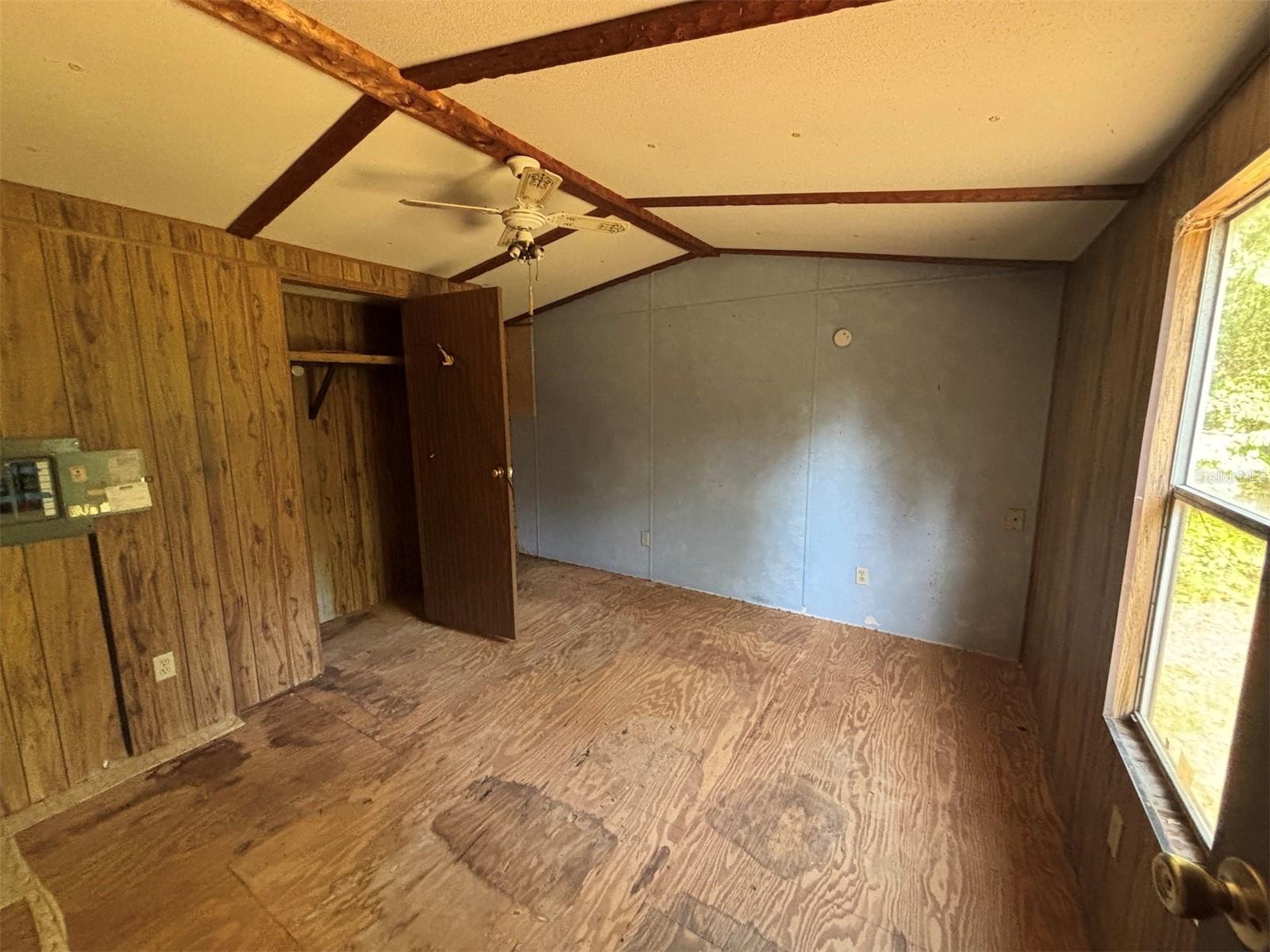 16890 E FORT KING ST, SILVER SPRINGS, FL, 34488