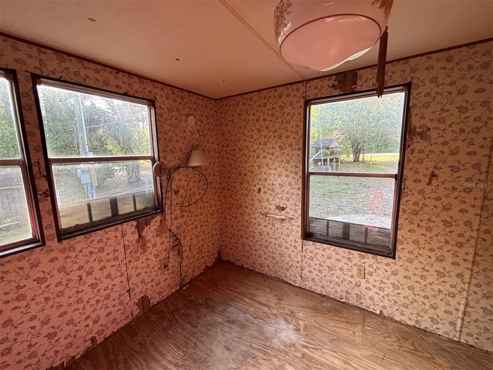 16890 E FORT KING ST, SILVER SPRINGS, FL, 34488