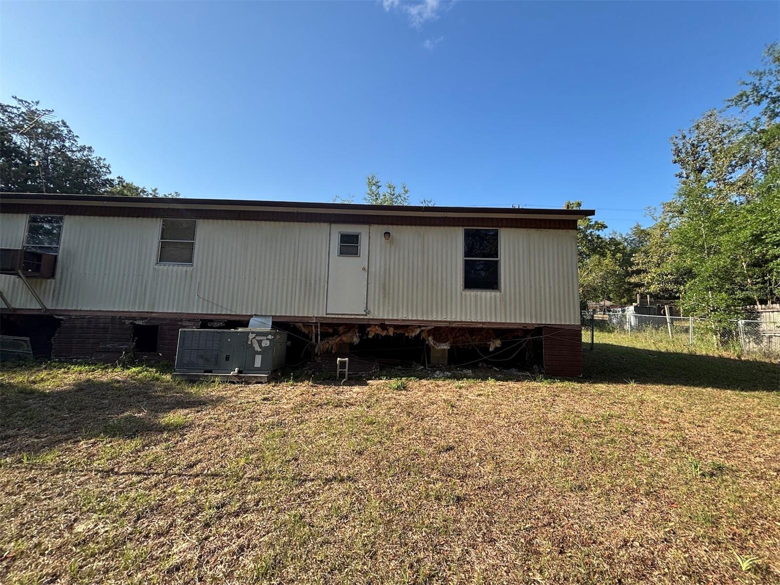 16890 E FORT KING ST, SILVER SPRINGS, FL, 34488
