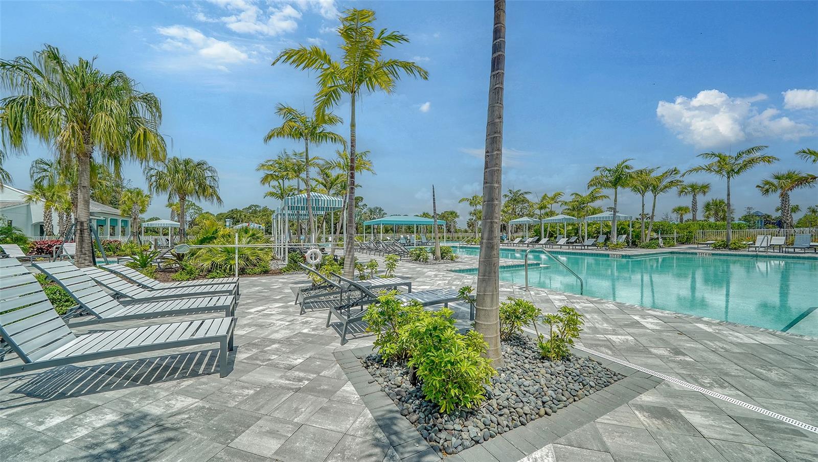 10105 CANAVERAL CIR, SARASOTA, FL, 34241