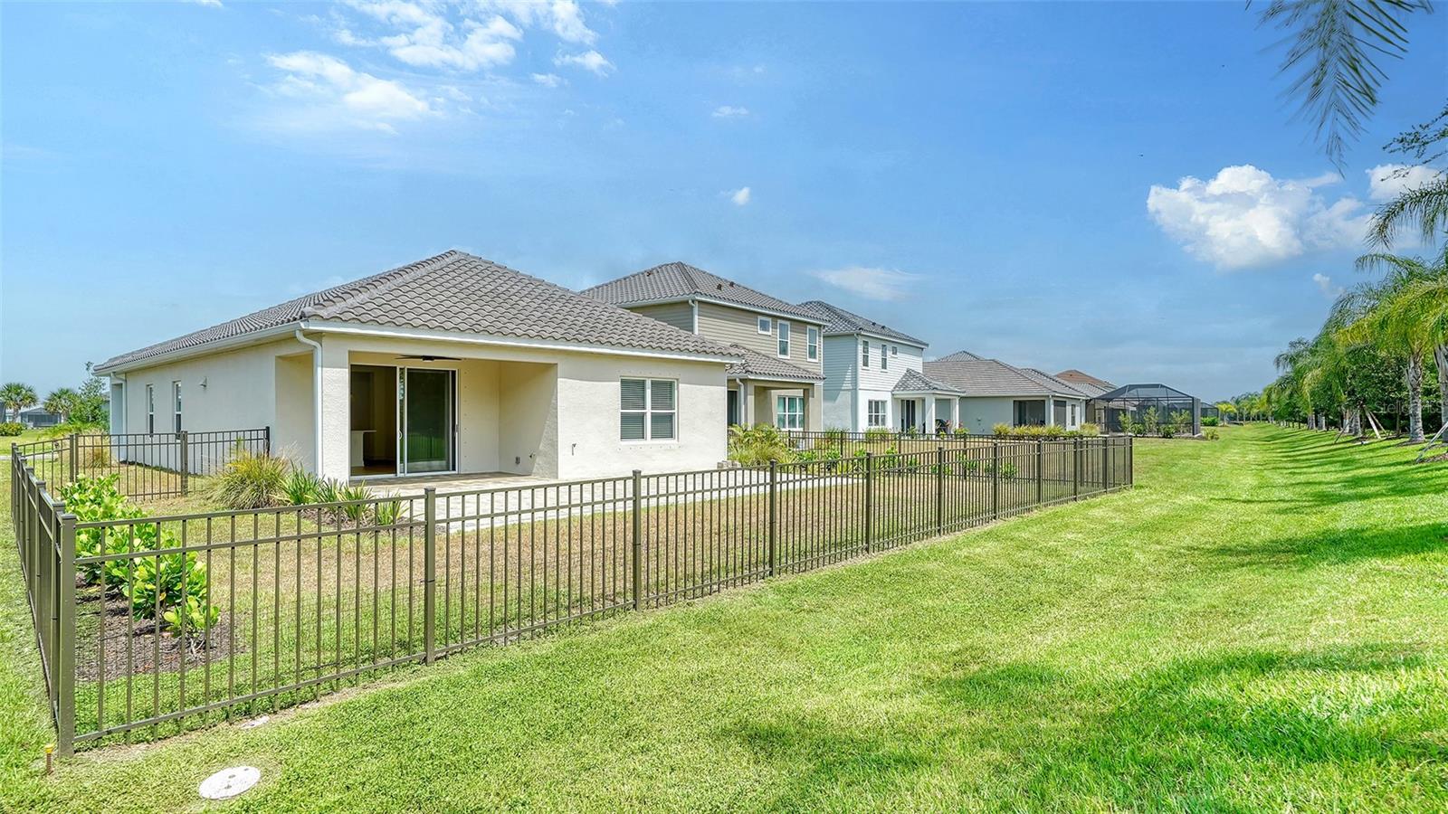 10105 CANAVERAL CIR, SARASOTA, FL, 34241