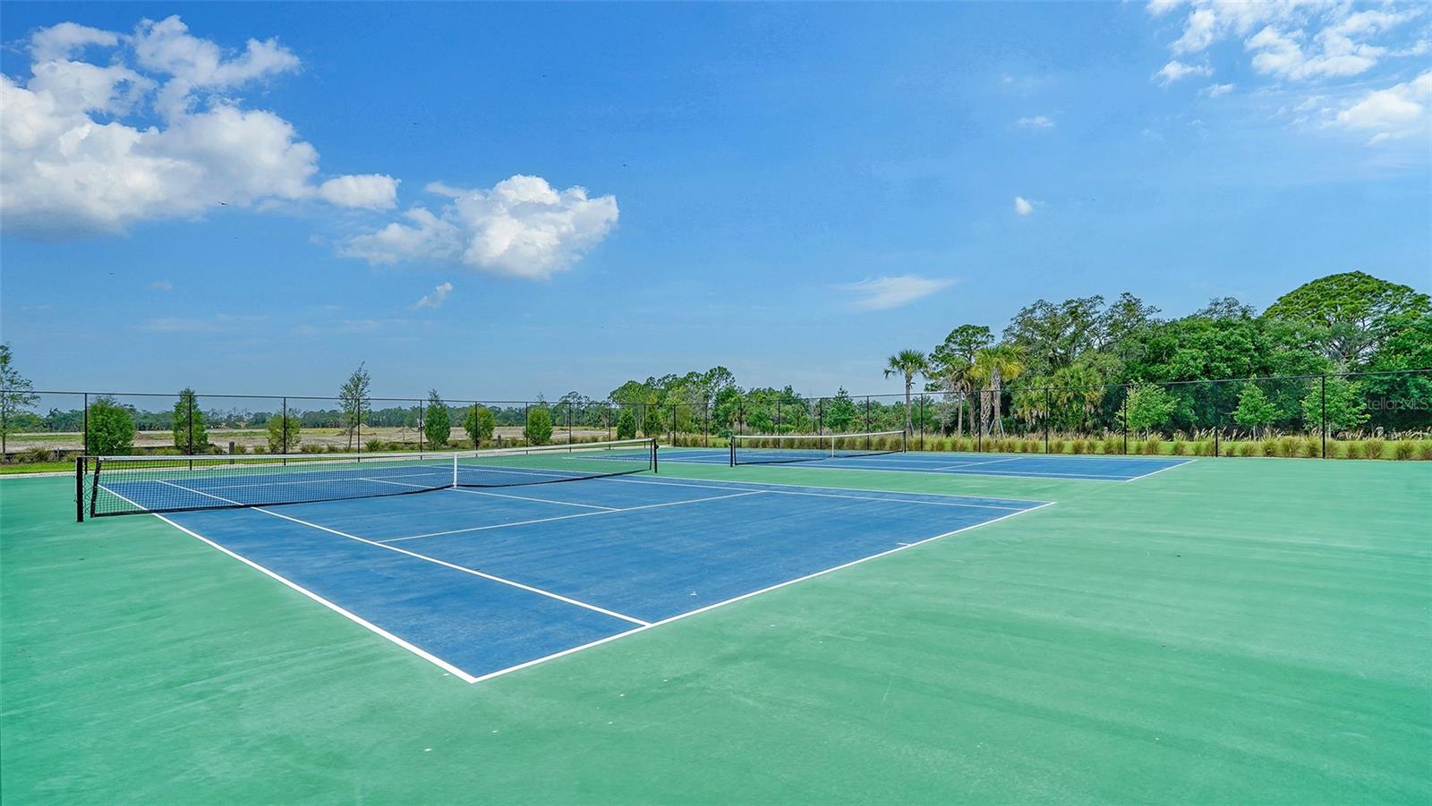 10105 CANAVERAL CIR, SARASOTA, FL, 34241