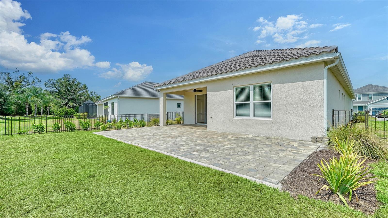 10105 CANAVERAL CIR, SARASOTA, FL, 34241