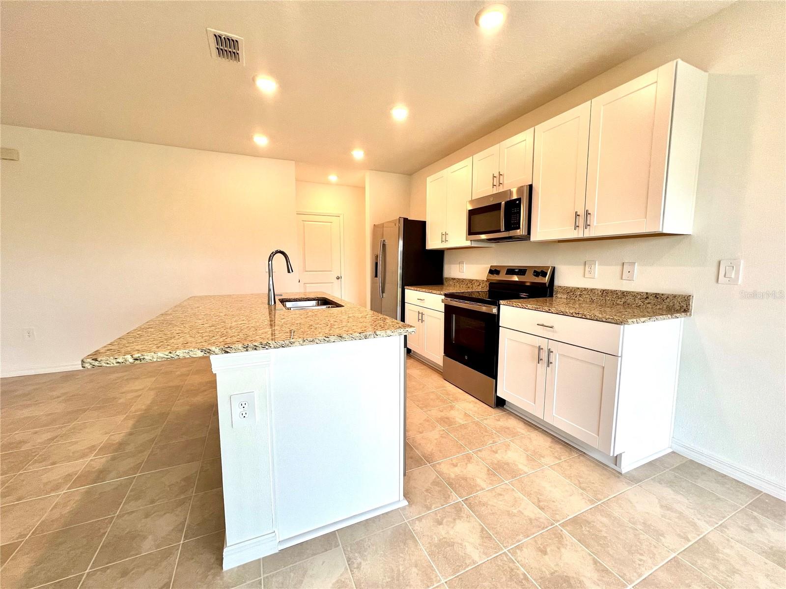 5665 NISPERO WAY, KISSIMMEE, FL, 34758