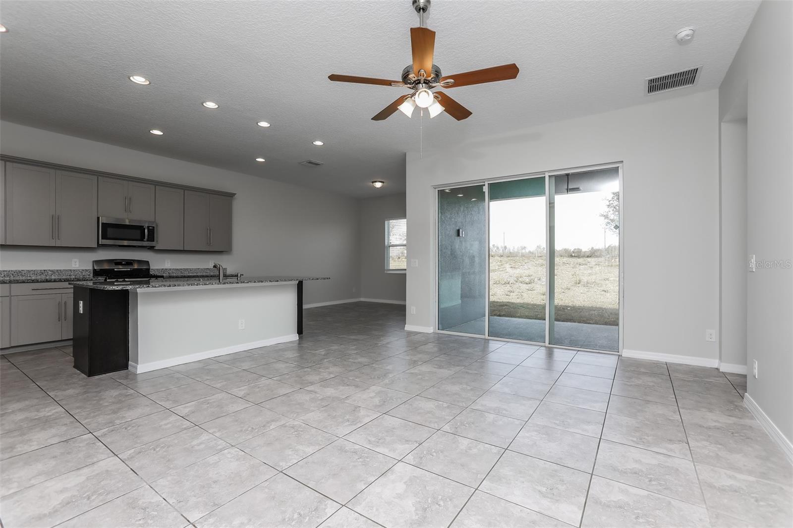 800 GRAND HILLTOP DR, APOPKA, FL, 32703