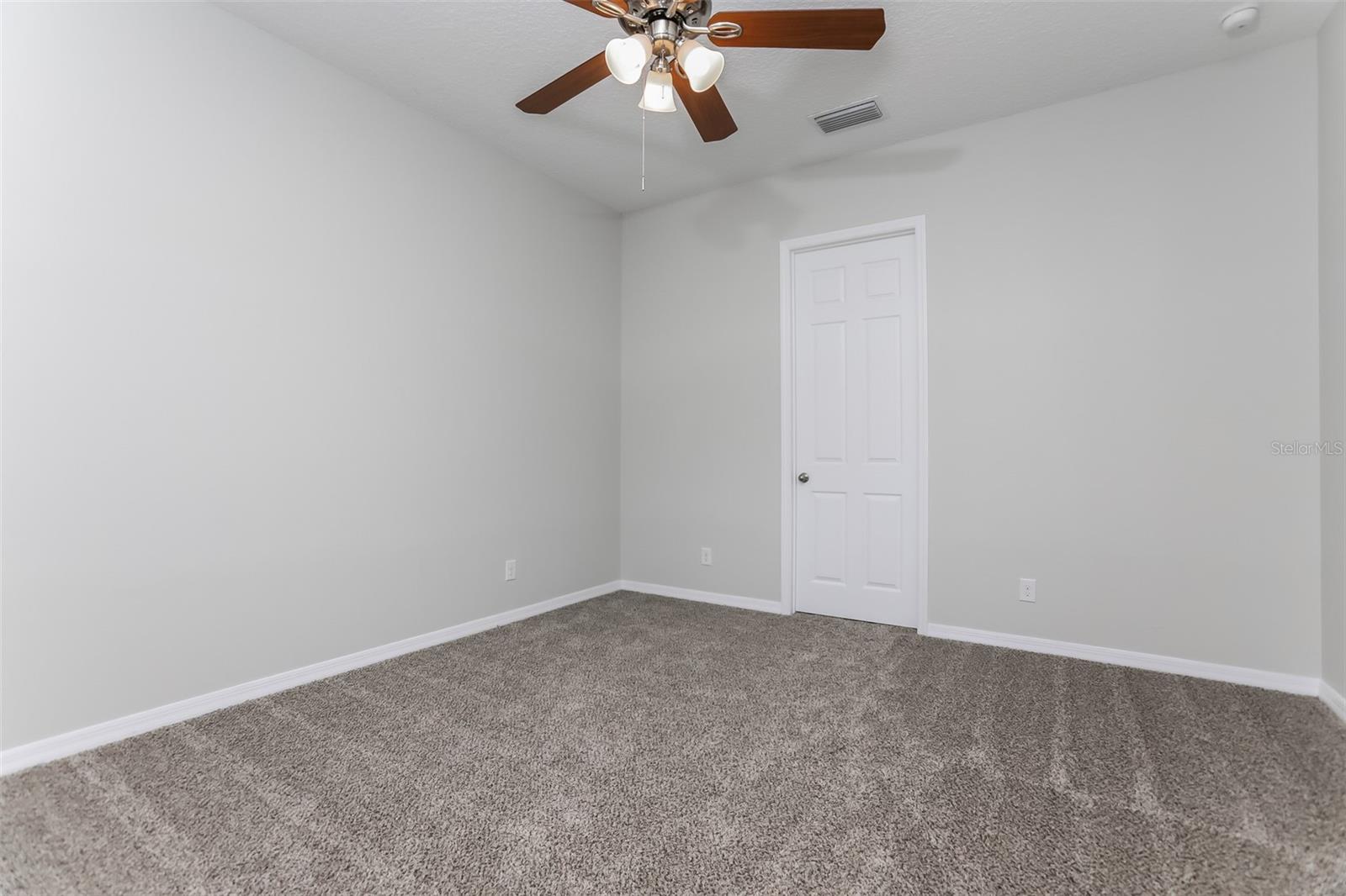 800 GRAND HILLTOP DR, APOPKA, FL, 32703