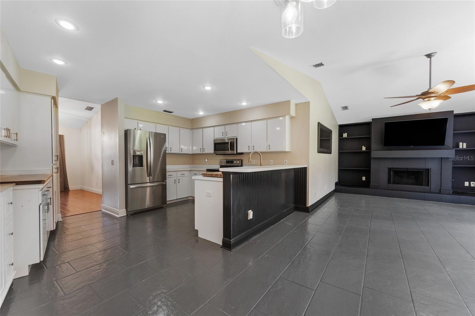 3710 BERGER RD, LUTZ, FL, 33548