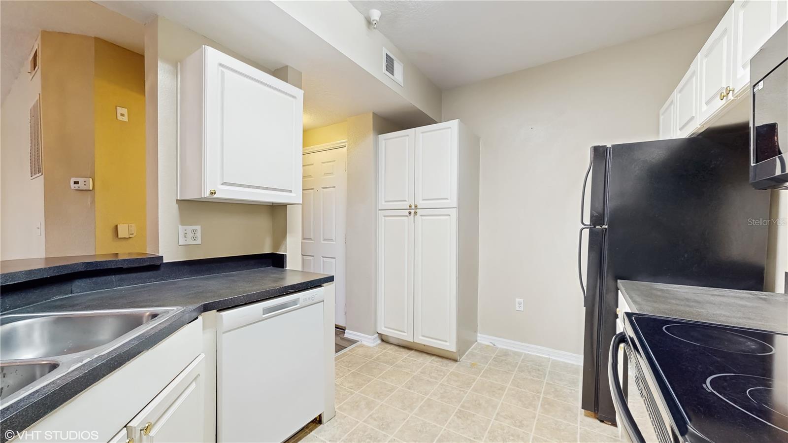 5512 METROWEST BLVD #203, ORLANDO, FL, 32811