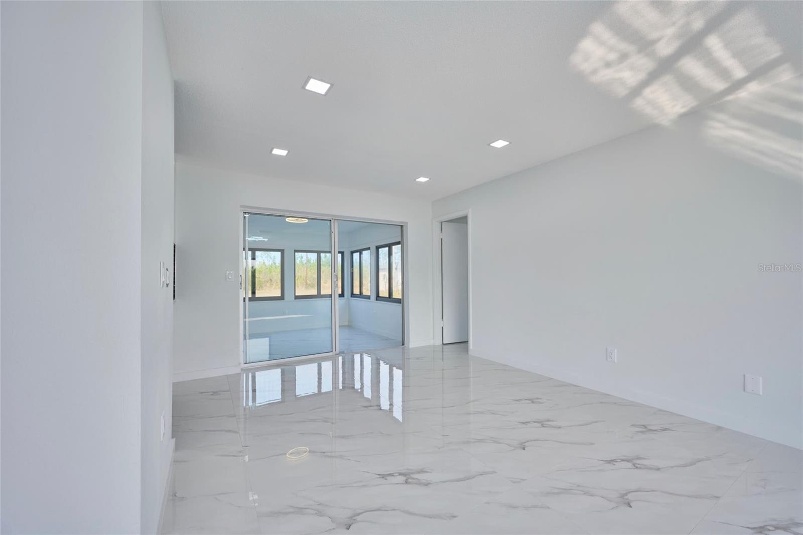 2310 LAGUNA DR, INDIAN LAKE ESTATES, FL, 33855