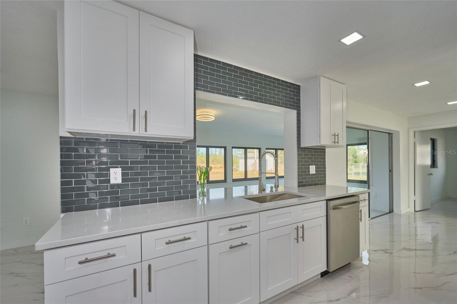 2310 LAGUNA DR, INDIAN LAKE ESTATES, FL, 33855