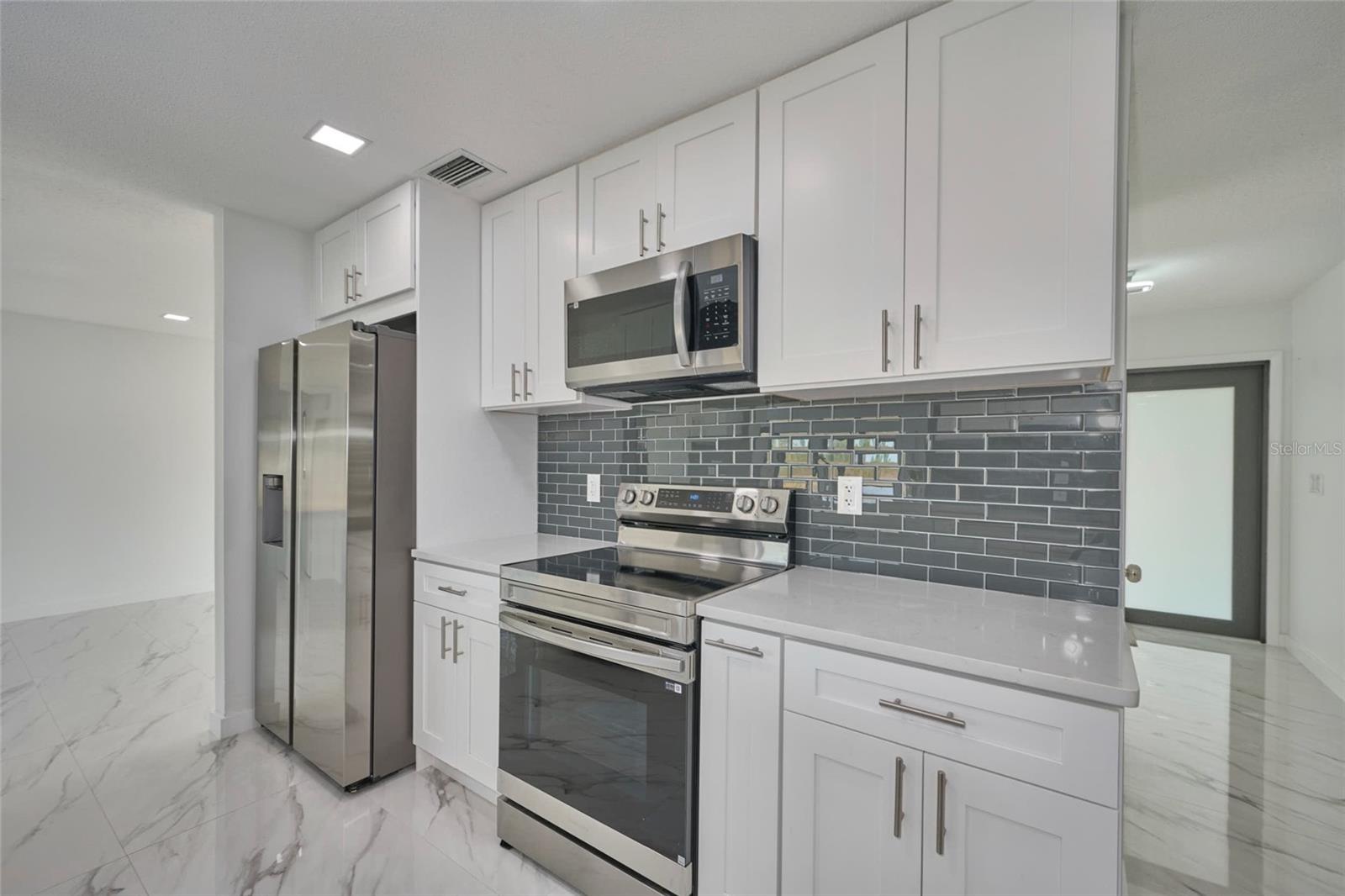 2310 LAGUNA DR, INDIAN LAKE ESTATES, FL, 33855