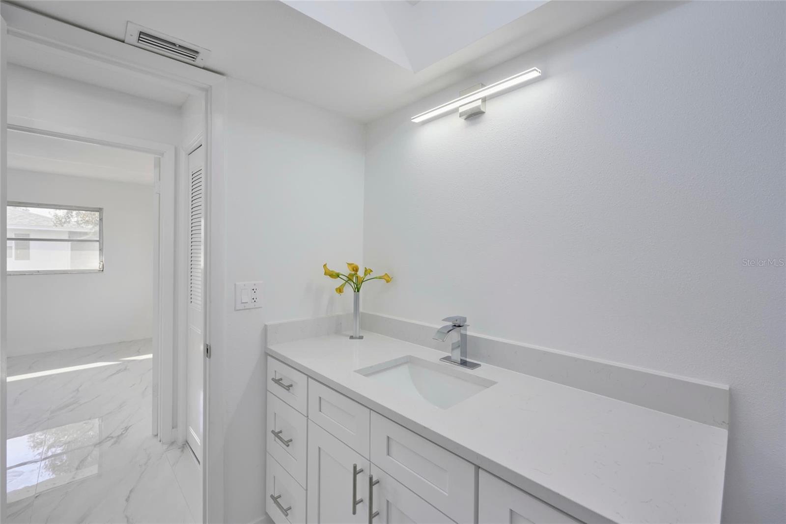 2310 LAGUNA DR, INDIAN LAKE ESTATES, FL, 33855