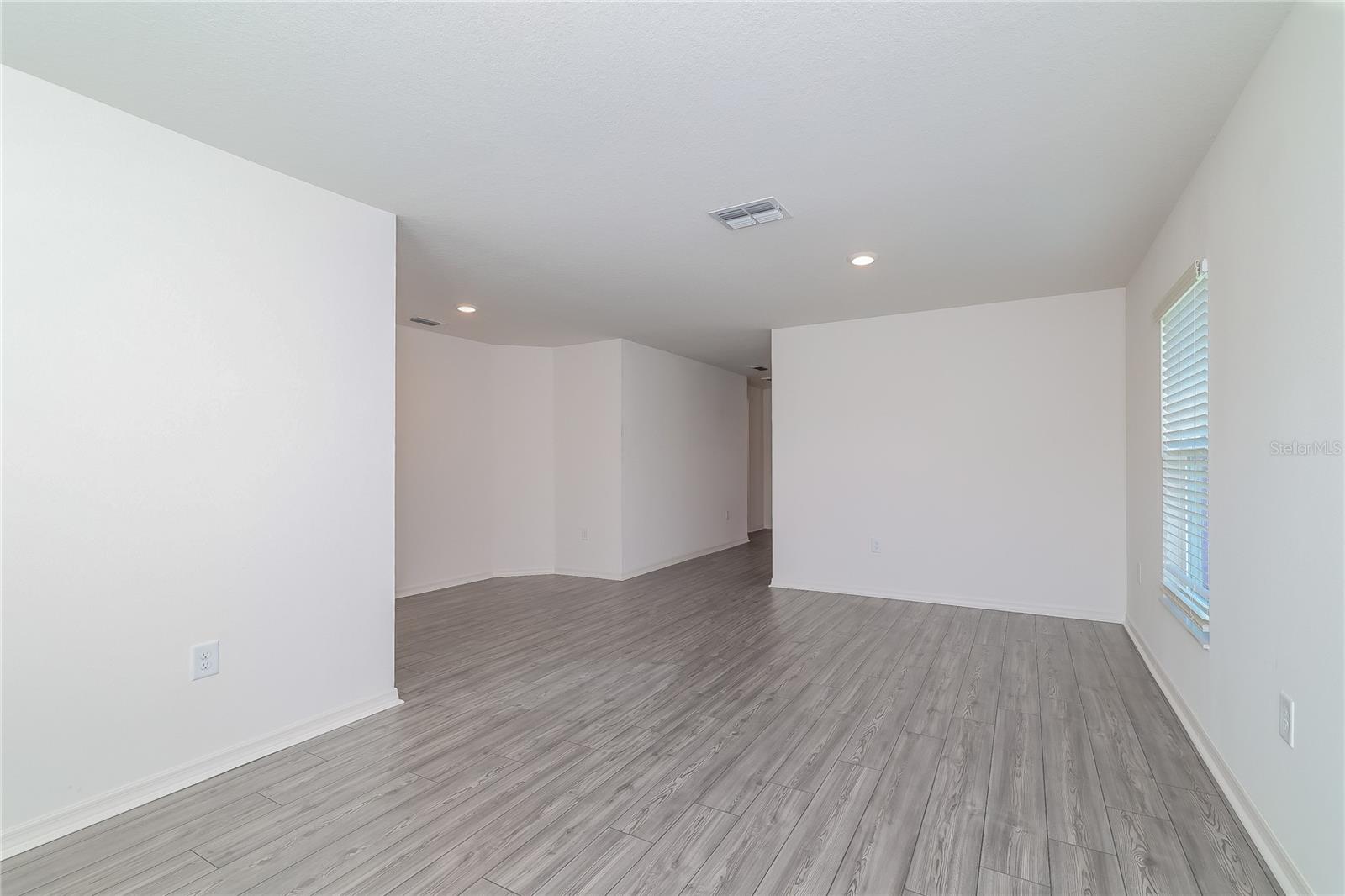 1631 SWAN LAKE CIR, DUNDEE, FL, 33838