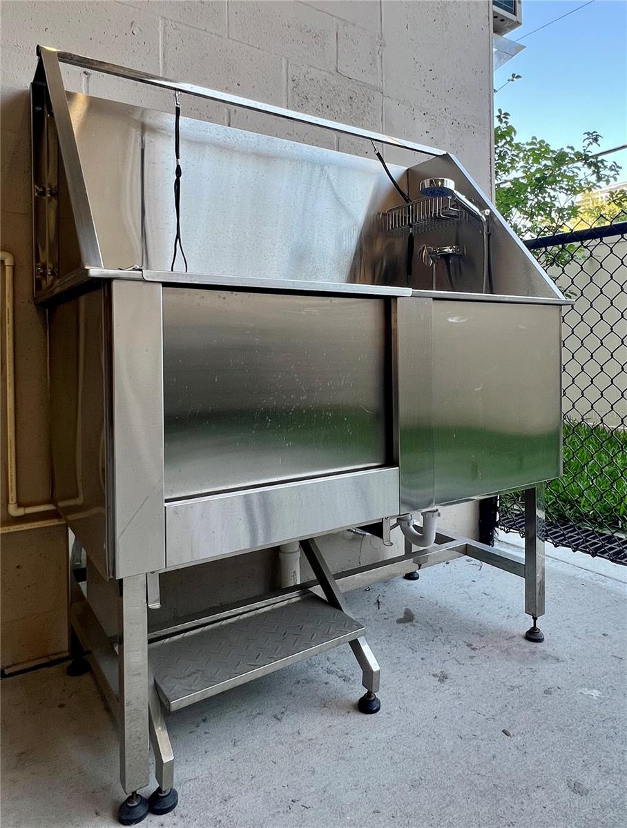 Dog Wash Station