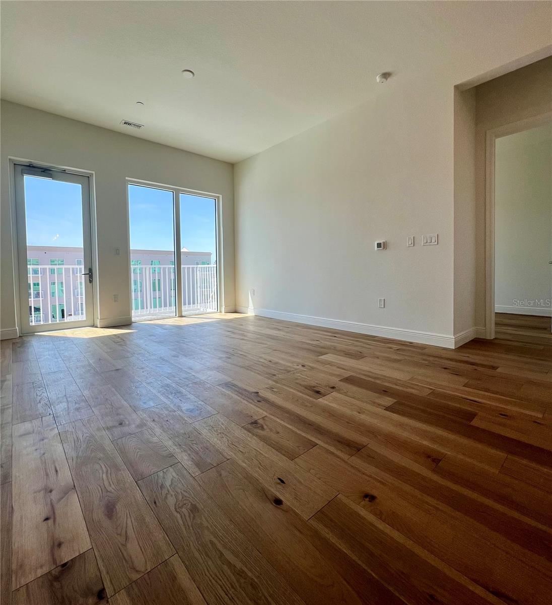 Family Room w Balcony Door