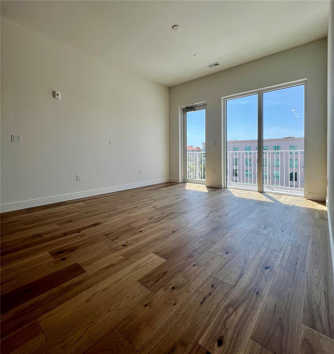 Family Room w Balcony Door