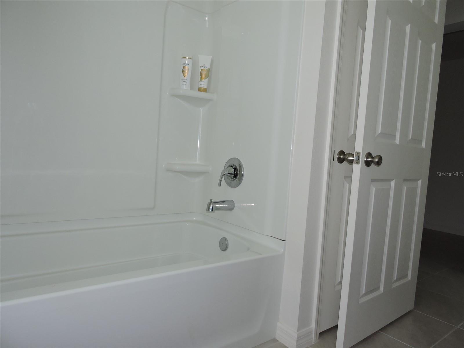 1566 GERANIUM DR, MASCOTTE, FL, 34753