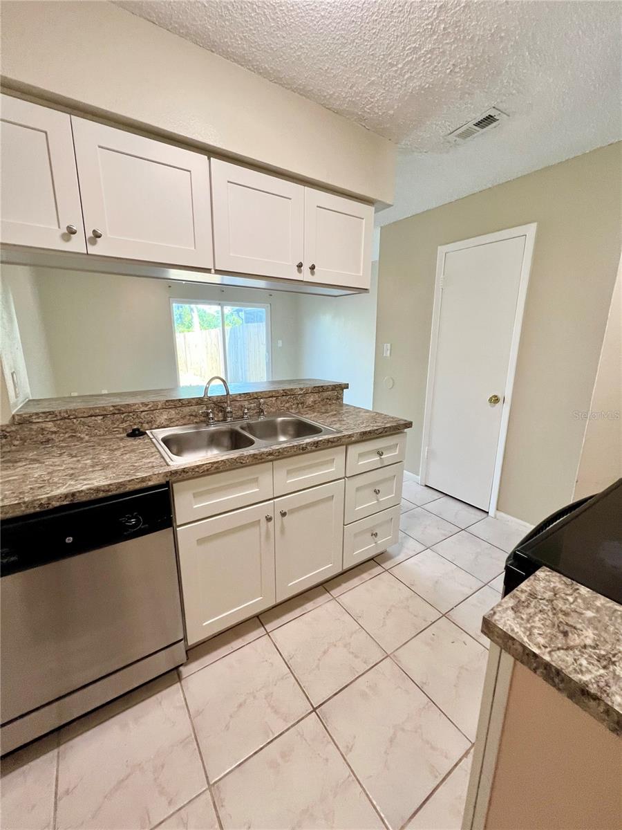 6256 OAK CLUSTER CIR, TAMPA, FL, 33634