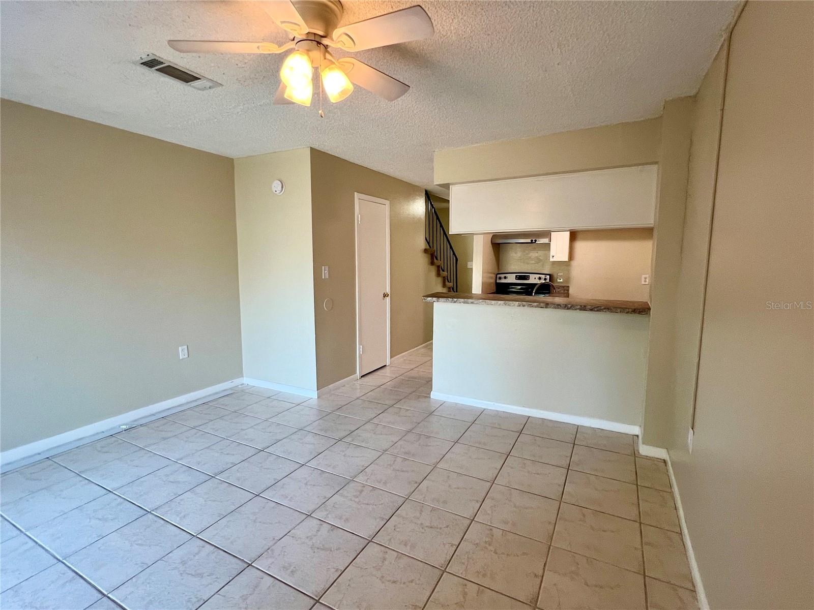 6256 OAK CLUSTER CIR, TAMPA, FL, 33634