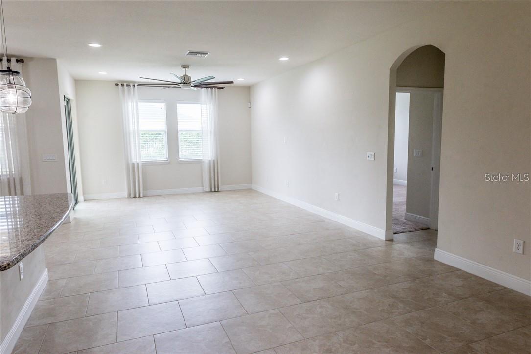 11239 SPRING POINT CIR, RIVERVIEW, FL, 33579