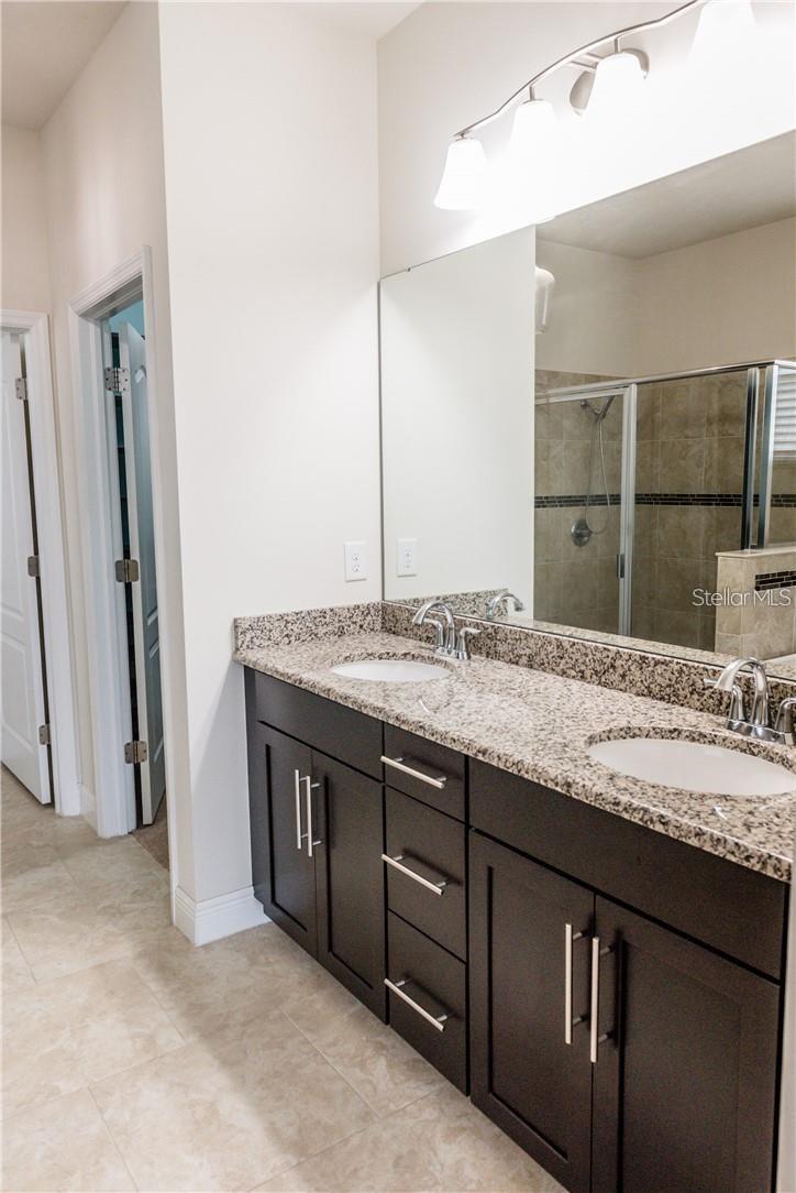 11239 SPRING POINT CIR, RIVERVIEW, FL, 33579