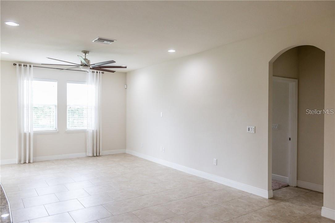 11239 SPRING POINT CIR, RIVERVIEW, FL, 33579