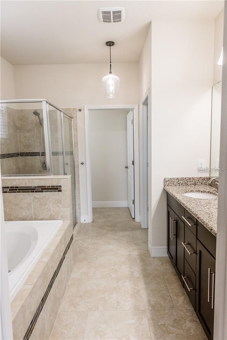 11239 SPRING POINT CIR, RIVERVIEW, FL, 33579