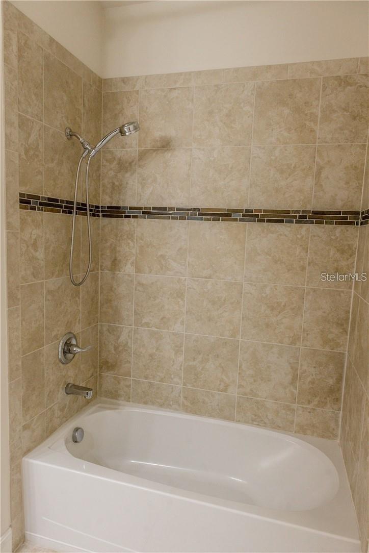 11239 SPRING POINT CIR, RIVERVIEW, FL, 33579