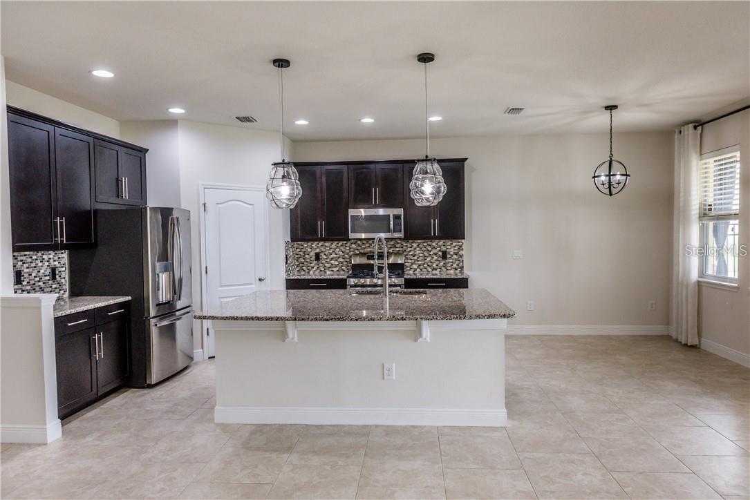 11239 SPRING POINT CIR, RIVERVIEW, FL, 33579