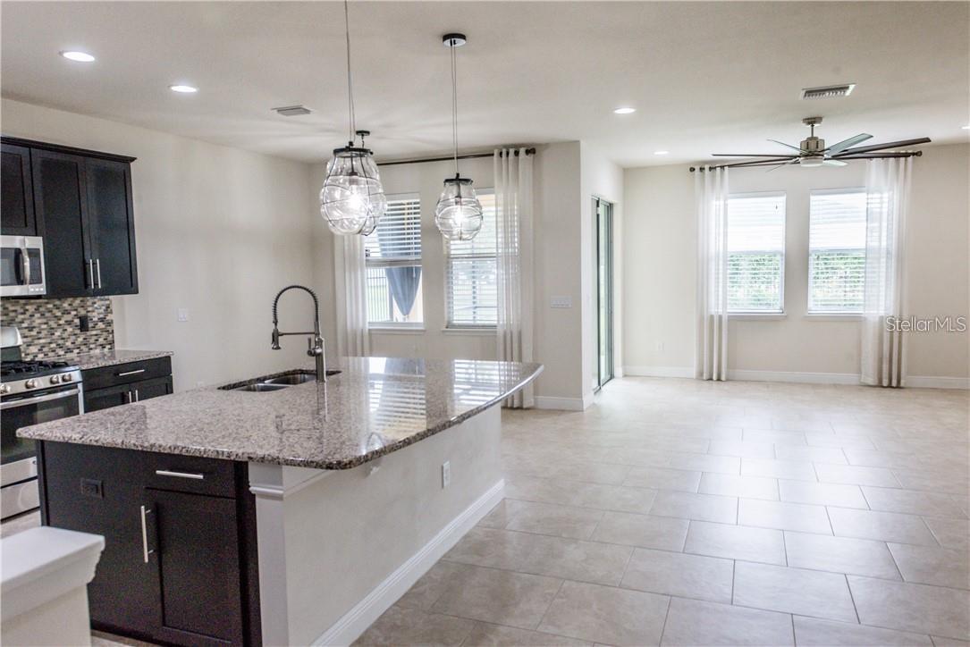 11239 SPRING POINT CIR, RIVERVIEW, FL, 33579