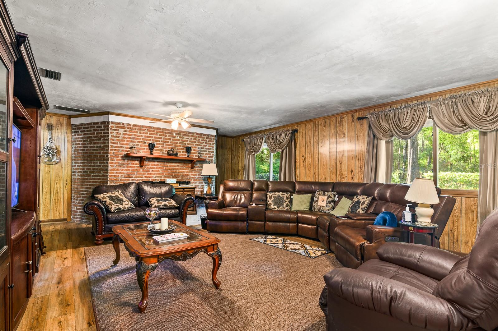 1231 SE OLD BELLAMY RD, HIGH SPRINGS, FL, 32643