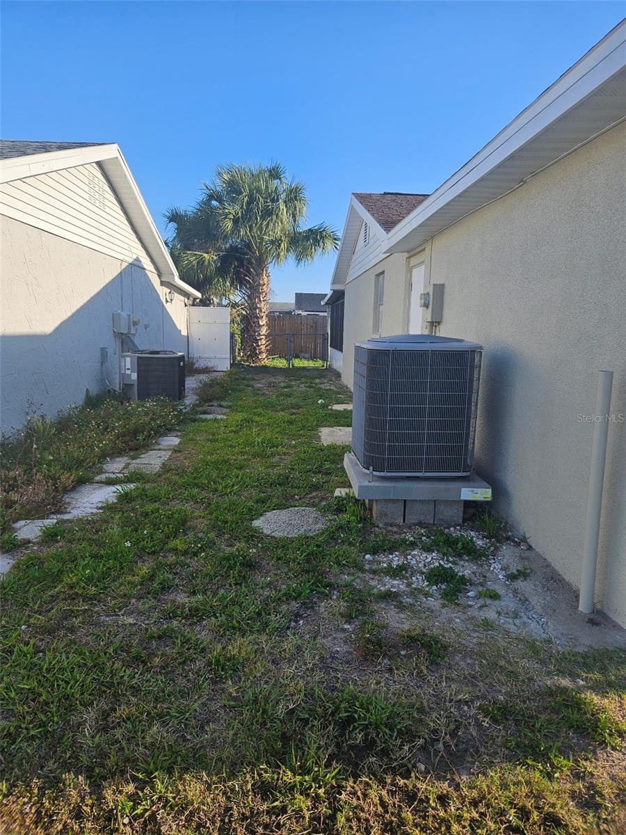 6241 WESTPORT DR, PORT RICHEY, FL, 34668