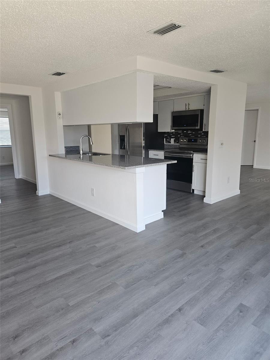 6241 WESTPORT DR, PORT RICHEY, FL, 34668