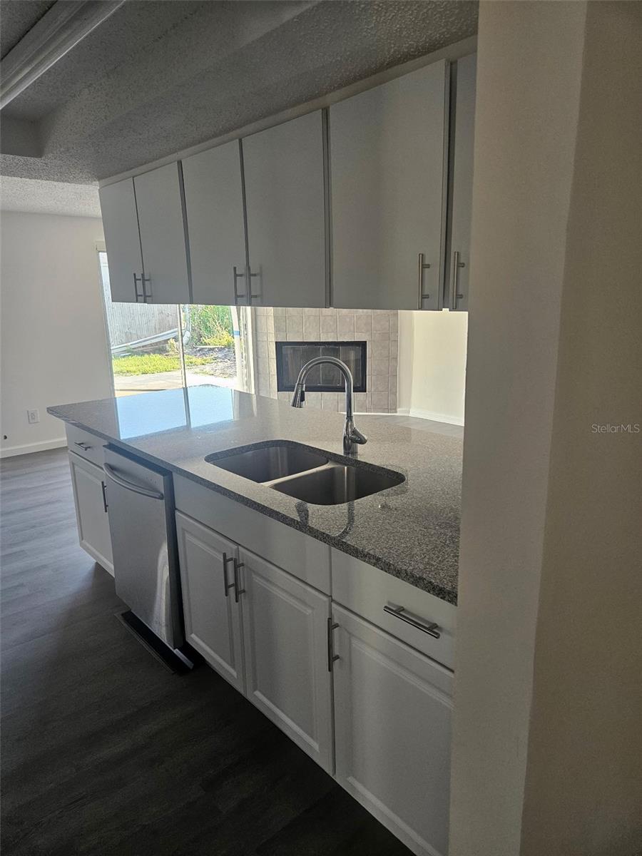 6241 WESTPORT DR, PORT RICHEY, FL, 34668