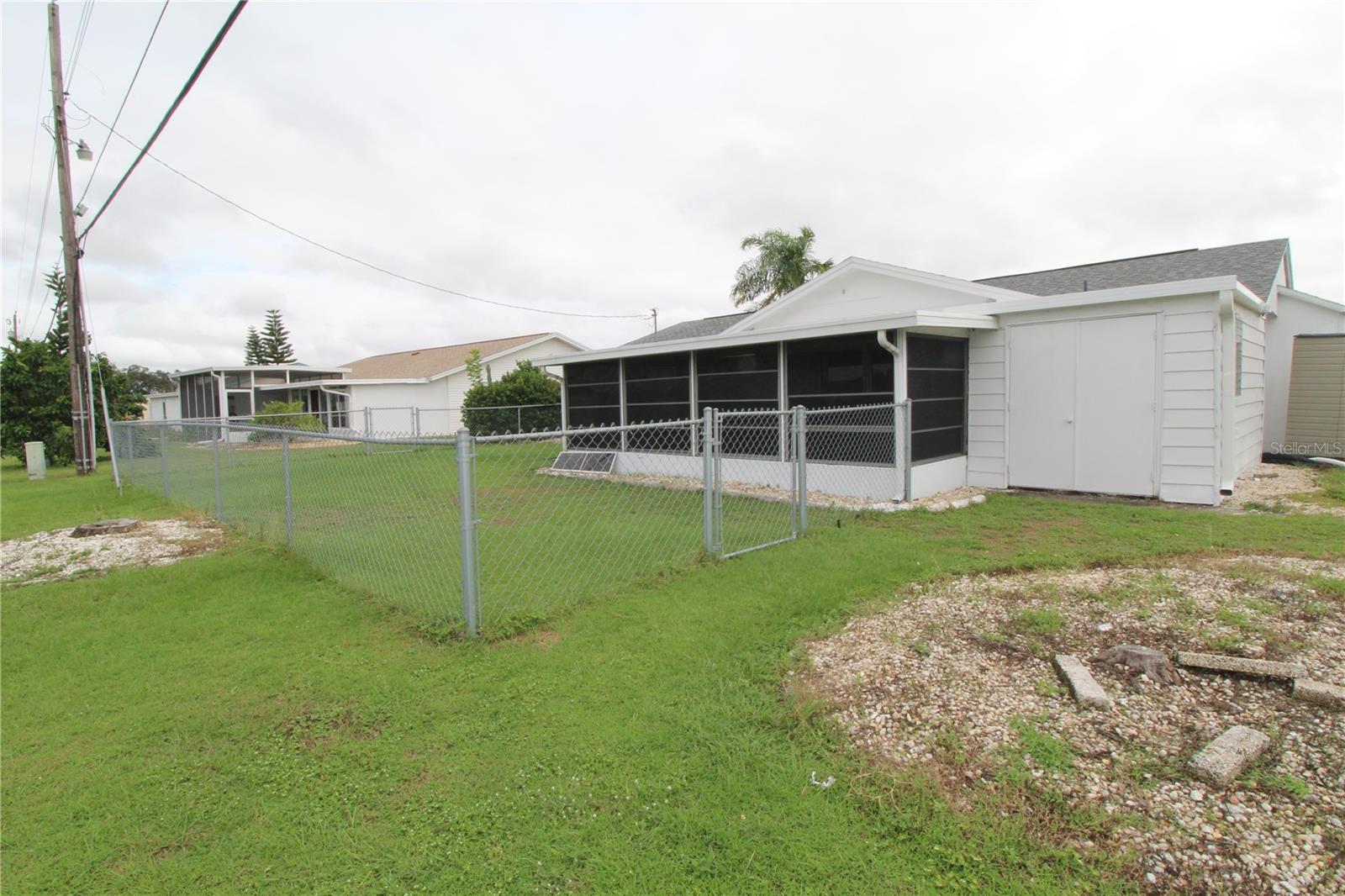 1104 DESERT HILLS DR, SUN CITY CENTER, FL, 33573