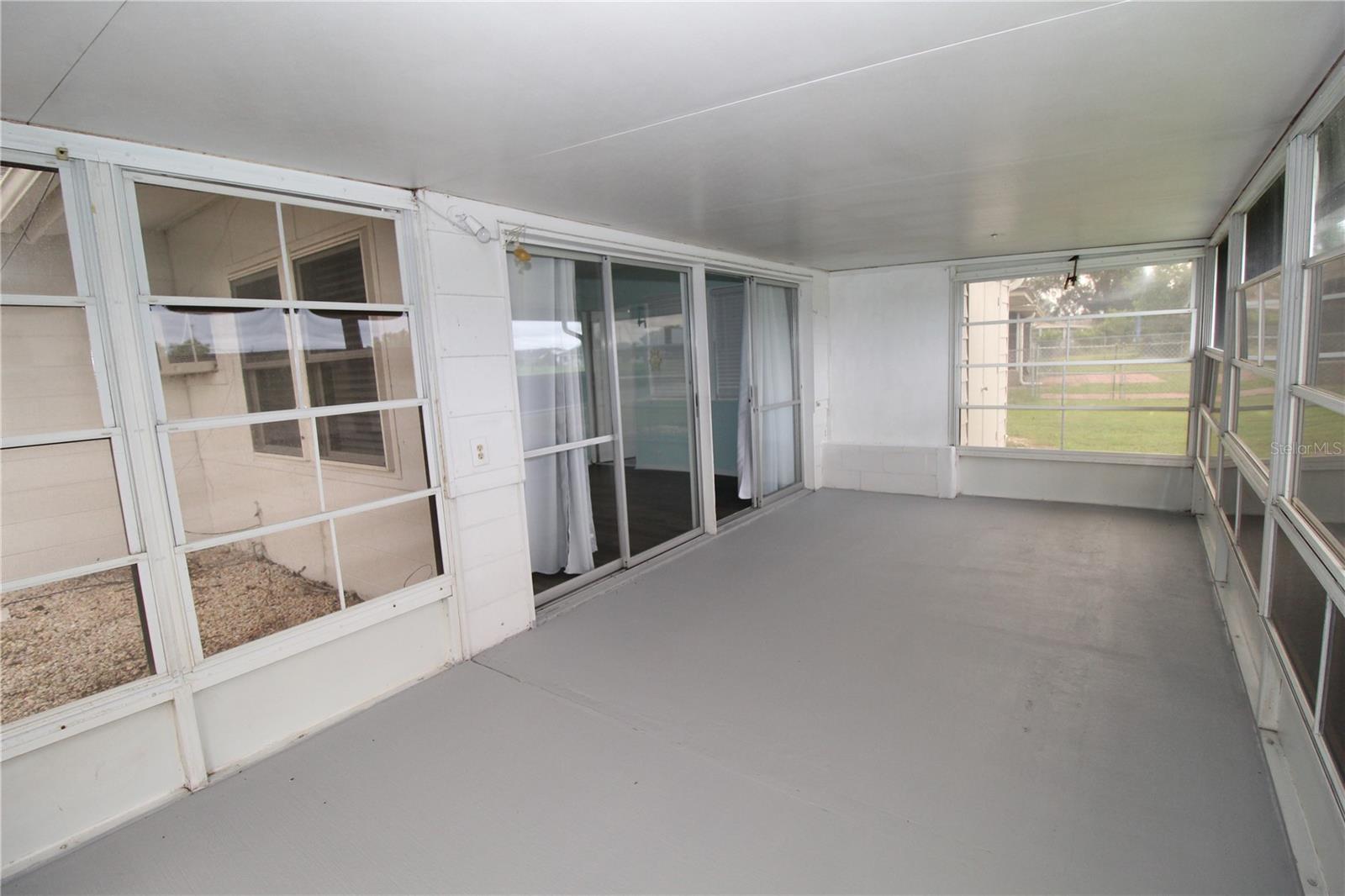 1104 DESERT HILLS DR, SUN CITY CENTER, FL, 33573