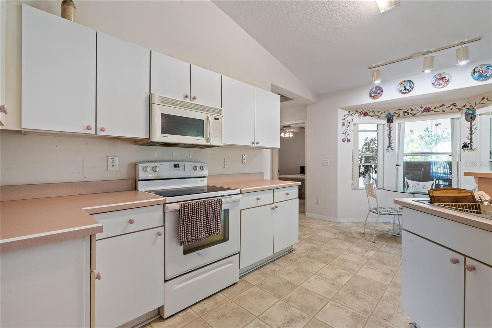 138 PINE GROVE DR, PALM COAST, FL, 32164