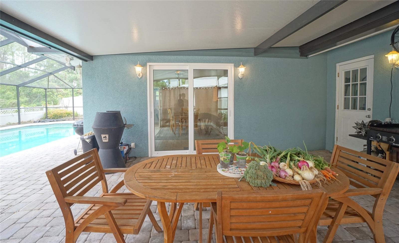 3131 W PARIS ST, TAMPA, FL, 33614