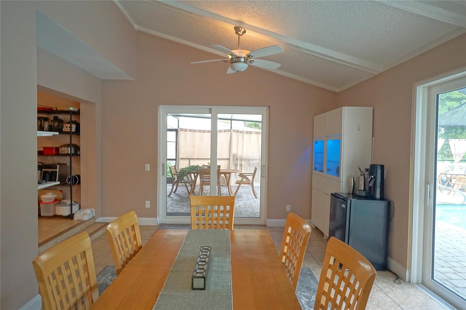 3131 W PARIS ST, TAMPA, FL, 33614